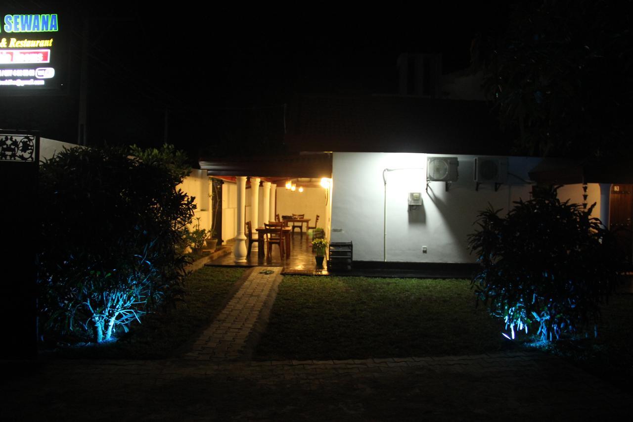 Sooriya Sewana Guest House Banduramulla Extérieur photo